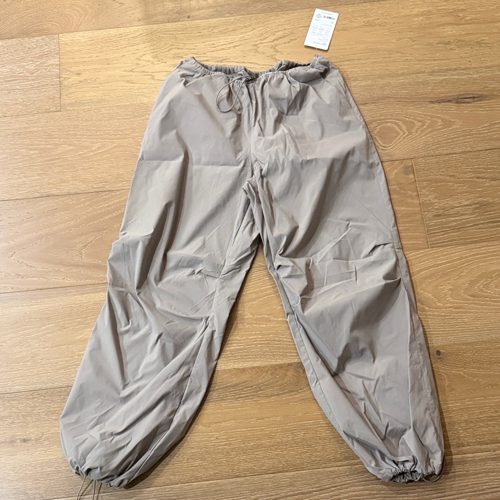 Athleta Midday Low Rise Pant in Taupe